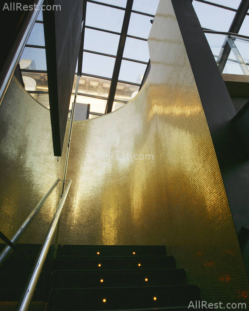 Urban Hotel 2